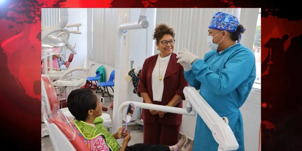 DIF de Cuautlancingo entrega prótesis dentales gratuitas